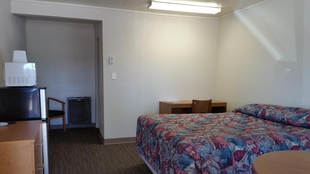 Budget Host Inn Fort Collins Dış mekan fotoğraf